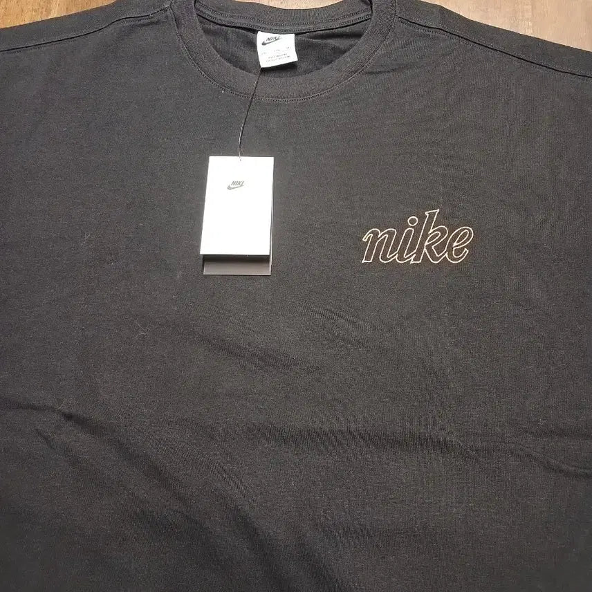 [BUNJANG] Nike Black Embroidered Logo Short Sleeve T-Shirt / 나이키 블랙 자수 로고 반팔 티셔츠