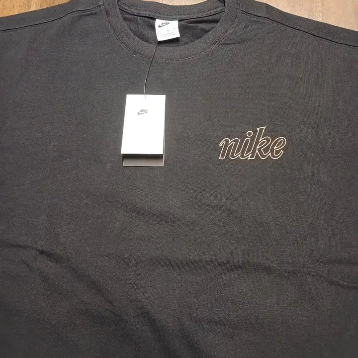 [BUNJANG] Nike Black Embroidered Logo Short Sleeve T-Shirt / 나이키 블랙 자수 로고 반팔 티셔츠