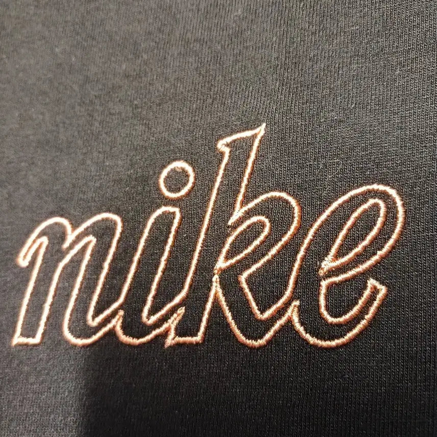 [BUNJANG] Nike Black Embroidered Logo Short Sleeve T-Shirt / 나이키 블랙 자수 로고 반팔 티셔츠