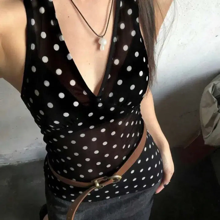 [SOLD OUT] 블랙 땡땡이 홀터넥 레이어드 나시