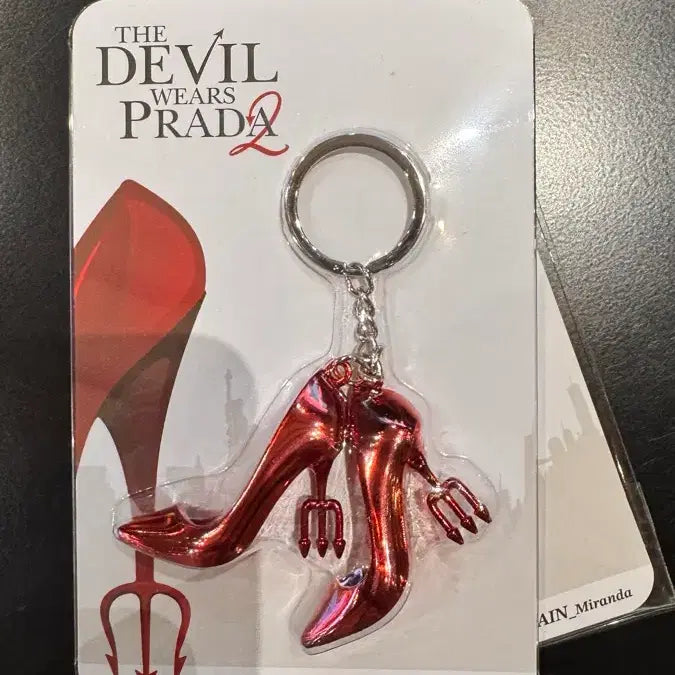 [SOLD OUT] 악마는 프라다를 입는다2 키링 &amp; 사원증