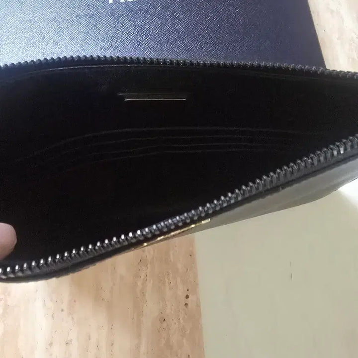 [BUNJANG] Prada Saffiano Leather Clutch 2NH05V / 사피아노 레더 클러치 2NH05V QME F0632