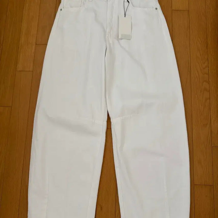 [BUNJANG] Zara Baggy Balloon Denim Jeans Barrel Leg White Size 38 / [새상품]자라 배기 벌룬 데님 청바지 배럴진 화이트진 38사이즈