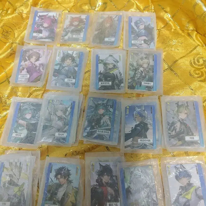 [BUNJANG] Arknights ENDFIELD GS25 Photocard &amp; Ttibuseel / 5월13일 버전 엔드필드 포토카드, 띠부씰 팝니다. 명일방주 gs25
