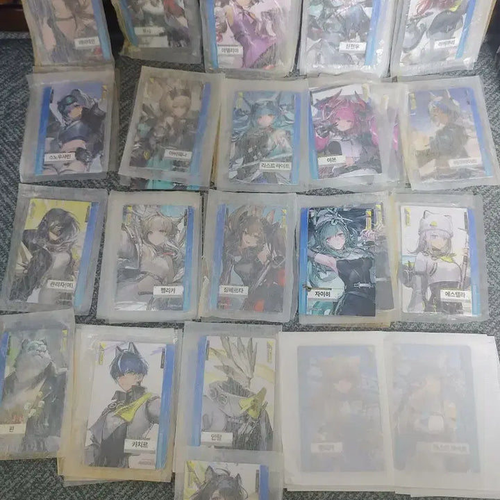 [BUNJANG] Arknights ENDFIELD GS25 Photocard &amp; Ttibuseel / 6월5일 버전 엔드필드 포토카드, 띠부씰 팝니다. 명일방주 gs25