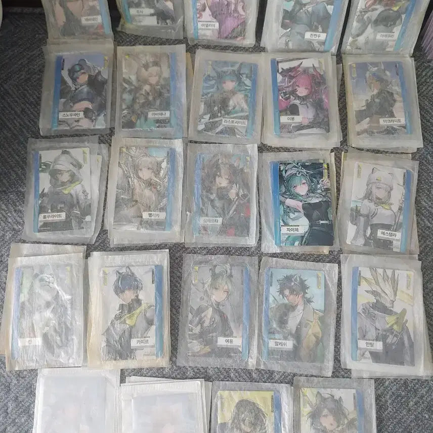 [BUNJANG] Arknights ENDFIELD GS25 Photocard &amp; Ttibuseel / 6월5일 버전 엔드필드 포토카드, 띠부씰 팝니다. 명일방주 gs25