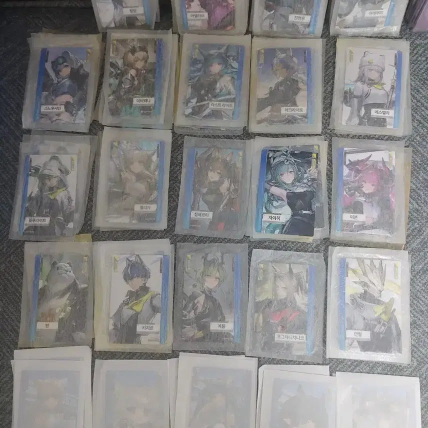 [BUNJANG] Arknights ENDFIELD GS25 Photocard &amp; Ttibuseel / 6월5일 버전 엔드필드 포토카드, 띠부씰 팝니다. 명일방주 gs25