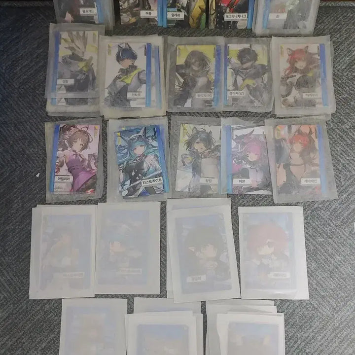 [BUNJANG] Arknights ENDFIELD GS25 Photocard &amp; Ttibuseel / 7월2일 버전 엔드필드 포토카드, 띠부씰 팝니다. 명일방주 gs25