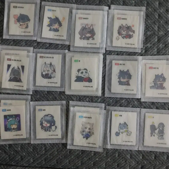 [BUNJANG] Arknights ENDFIELD GS25 Photocard &amp; Ttibuseel / 5월13일 버전 엔드필드 포토카드, 띠부씰 팝니다. 명일방주 gs25