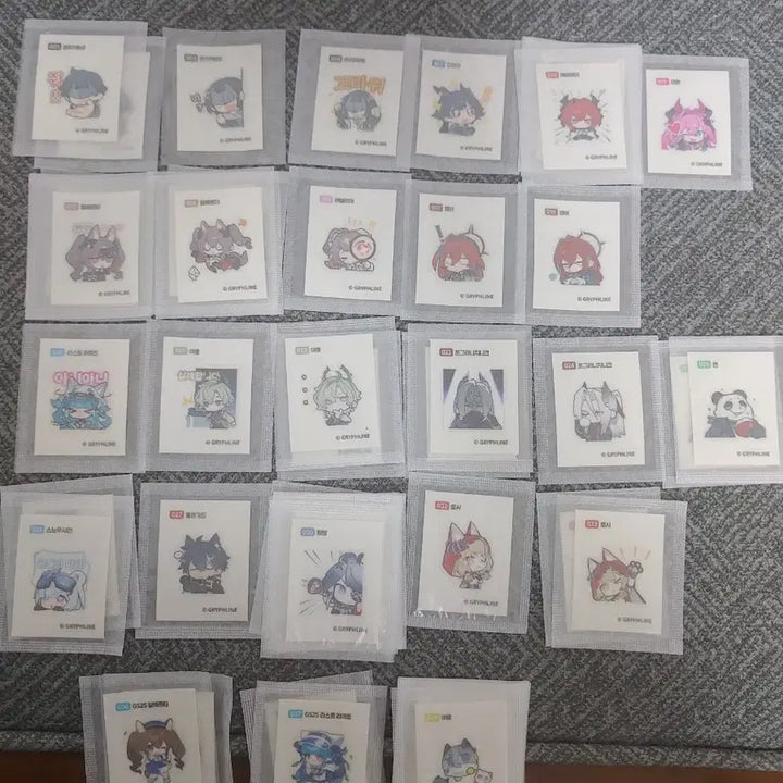 [BUNJANG] Arknights ENDFIELD GS25 Photocard &amp; Ttibuseel / 6월5일 버전 엔드필드 포토카드, 띠부씰 팝니다. 명일방주 gs25