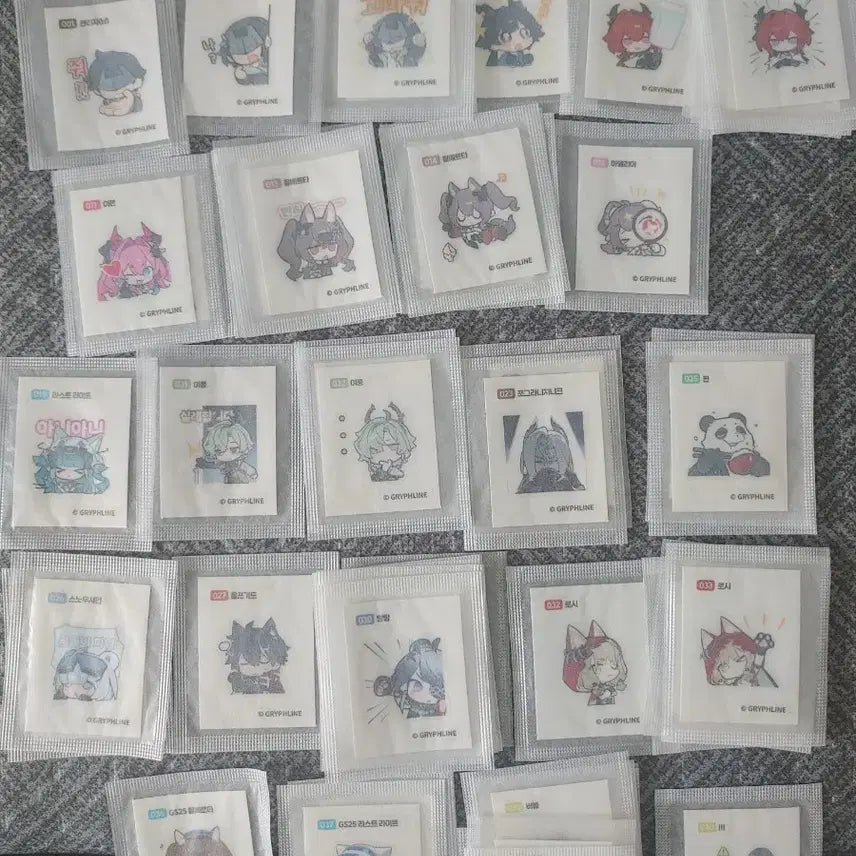 [BUNJANG] Arknights ENDFIELD GS25 Photocard &amp; Ttibuseel / 6월5일 버전 엔드필드 포토카드, 띠부씰 팝니다. 명일방주 gs25