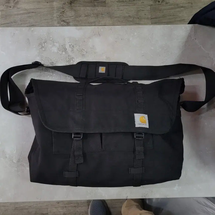 [BUNJANG] Carhartt Black Messenger Bag / carhartt 칼하트 블랙 메신저백 가방