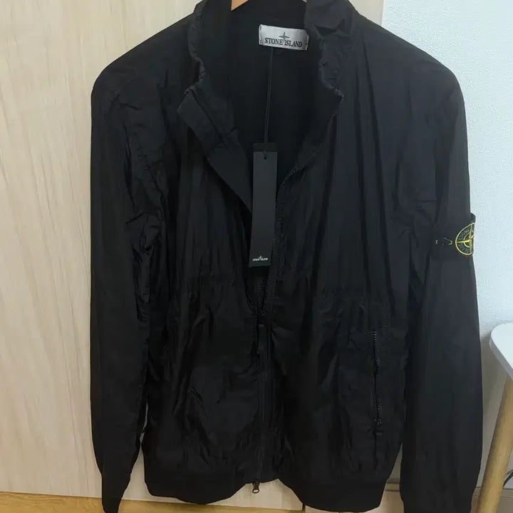 [SOLD OUT] [새상품급] 스톤아일랜드 크링클랩스 바람막이 L