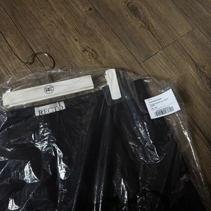 [SOLD OUT] 렉토 26ss 더블 플리츠 수트 팬츠 블랙 M