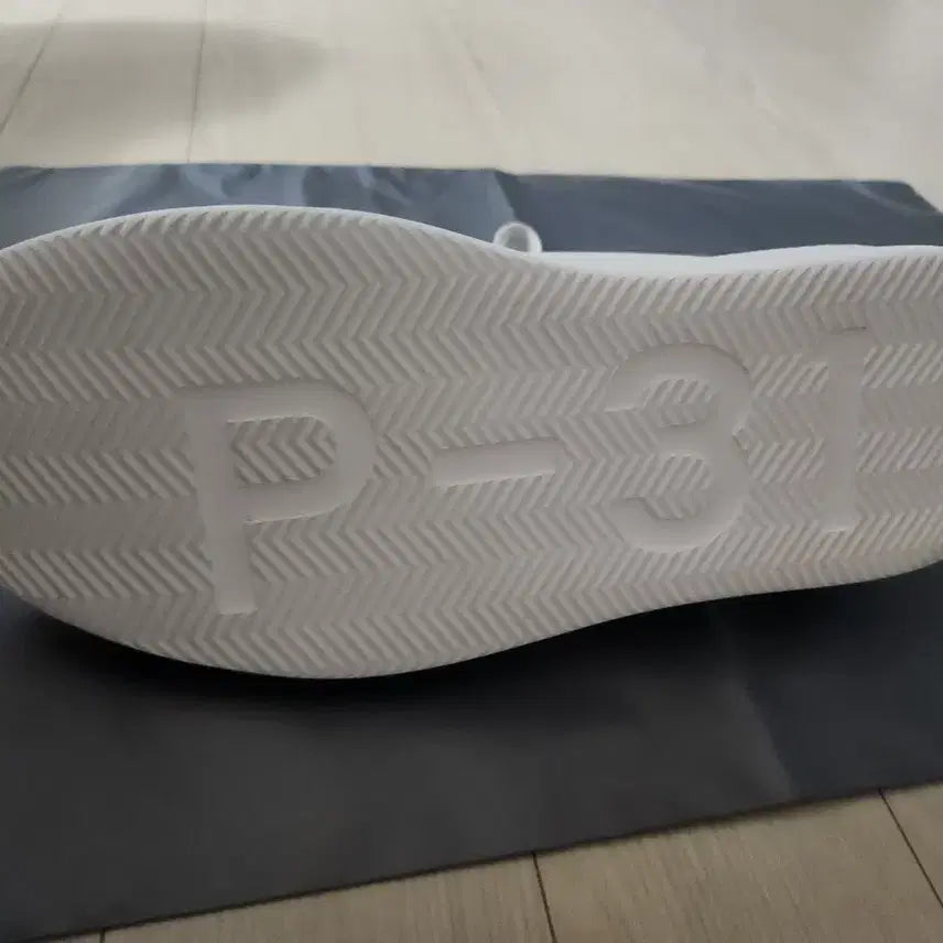 [BUNJANG] P-31 Oversol White 265mm Height-Increasing Sneakers / P-31 오버솔 화이트 265mm (키높이 운동화)