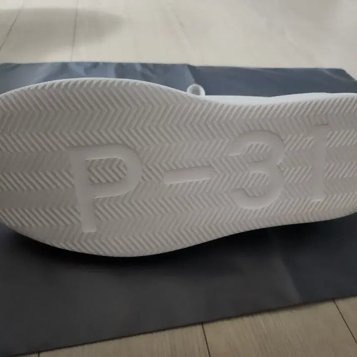 [BUNJANG] P-31 Oversol White 265mm Height-Increasing Sneakers / P-31 오버솔 화이트 265mm (키높이 운동화)