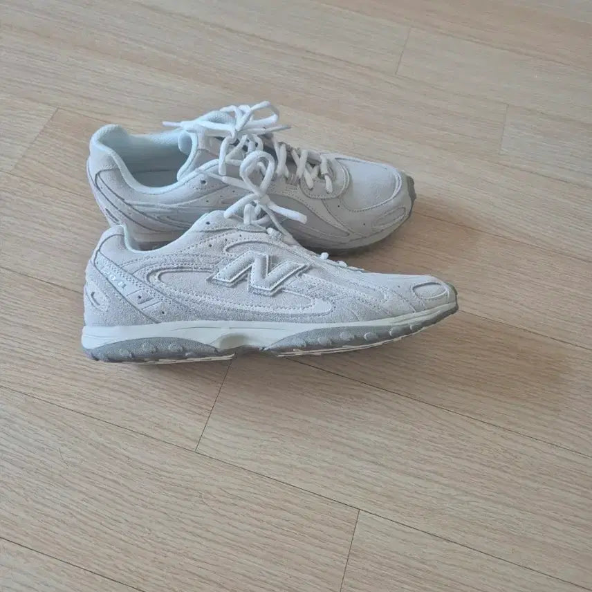 [BUNJANG] New Balance 204L Ivory Sneakers / 뉴발란스 아이보리 운동화 204L
