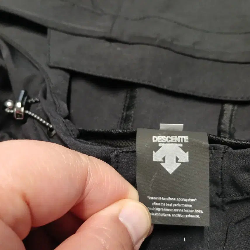 [BUNJANG] Descente Black Functional Top and Bottom Set / 데상트 블랙 기능성 상하의 세트