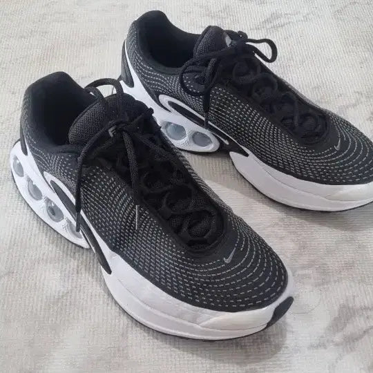 [BUNJANG] Nike Air Max DN Black Cool Grey Sneakers / 나이키 에어맥스 dn 블랙 쿨 그레이 290