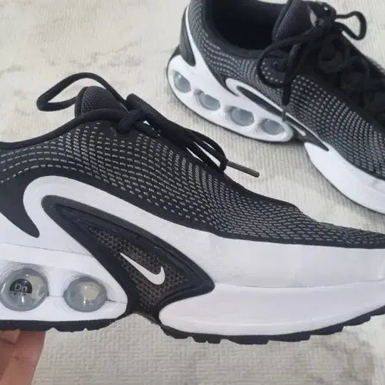 [BUNJANG] Nike Air Max DN Black Cool Grey Sneakers / 나이키 에어맥스 dn 블랙 쿨 그레이 290