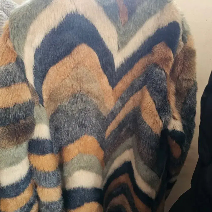 [BUNJANG] Multi-Color Pattern Short Fur Coat / 멀티컬러 패턴 숏 퍼 코트