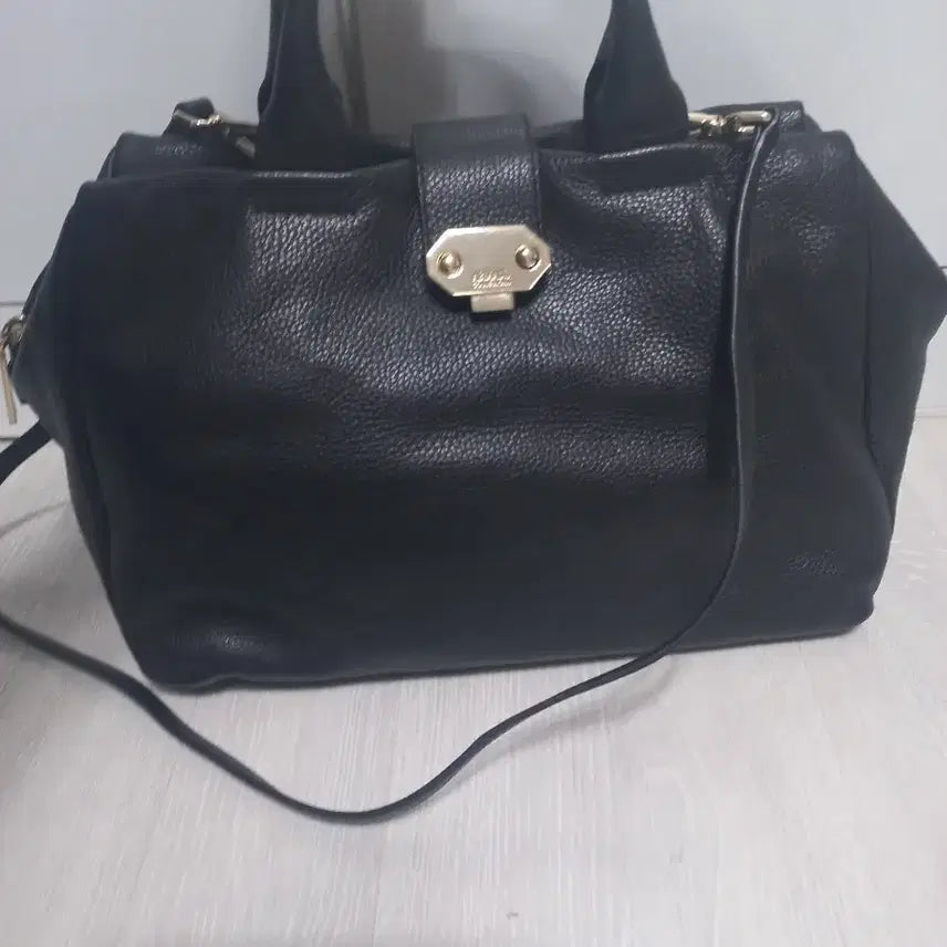 [BUNJANG] Giorgio Armani Leather Tote Bag Crossbody Black / 알마니 아르마니 토트백 겸 크로스백. 블랙