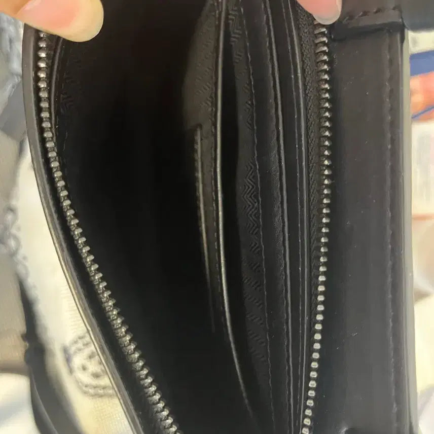 [SOLD OUT] 루즈앤라운지 디오 블랙 크로크 엠보 토트백