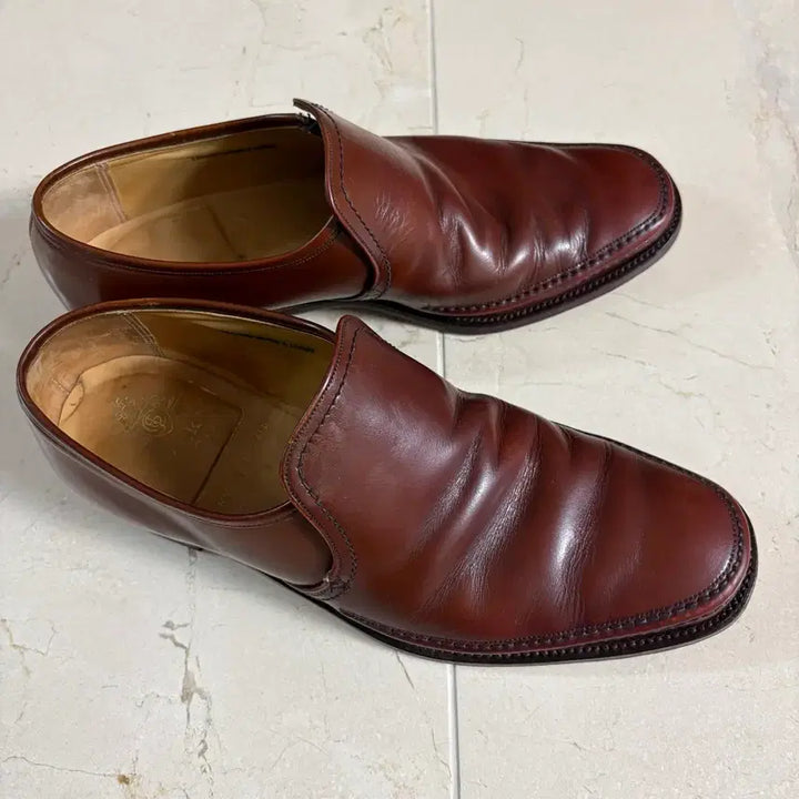 [BUNJANG] Crockett &amp; Jones READING 2 Leather Slip-on Shoes / 크로켓 앤 존스 레더 슬립온 슈즈