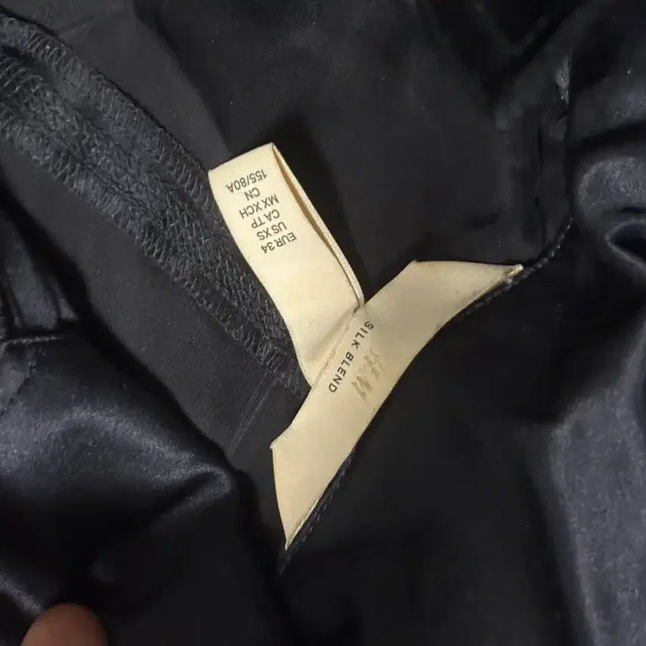 [BUNJANG] H&amp;M Silk Blend Black Jumpsuit / H&amp;M 실크 블렌드 블랙 점프슈트