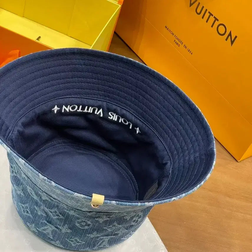 [BUNJANG] Louis Vuitton Denim Bucket Hat / 루이비통 버킷햇