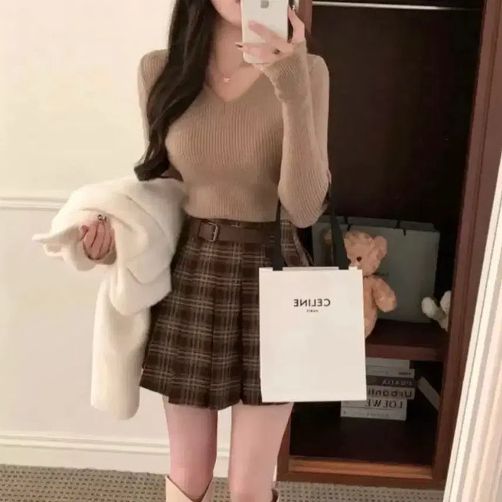 [BUNJANG] Bluffit V-Neck Ribbed Knit Sweater Mocha / 에이블리 블러핏 브이넥 골지 니트 모카