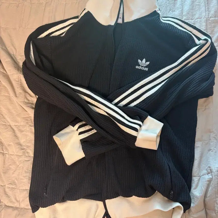 [SOLD OUT] 아디다스 와플져지 블랙 L