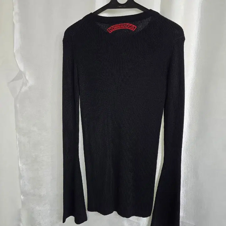 [BUNJANG] EACH X OTHER Black Flare Sleeve Knit Blouse / EACH X OTHER 블랙 니트 긴팔 블라우스 (1977)