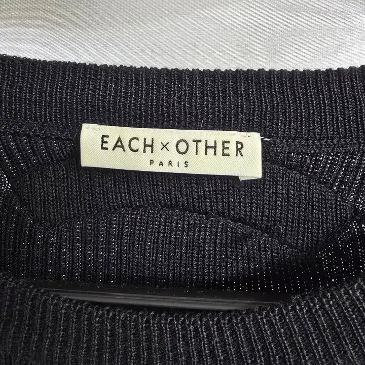 [BUNJANG] EACH X OTHER Black Flare Sleeve Knit Blouse / EACH X OTHER 블랙 니트 긴팔 블라우스 (1977)
