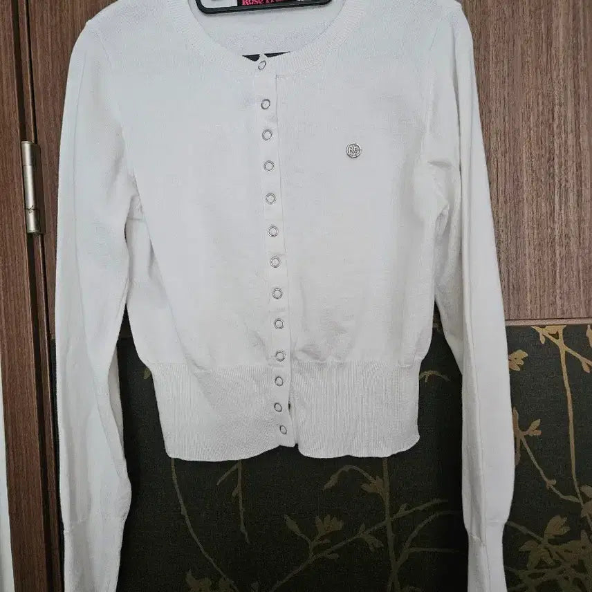 [BUNJANG] Rose Franz Knit Sweater / 로제프란츠 똑딱이 니트 아일렛 라운드 가디건