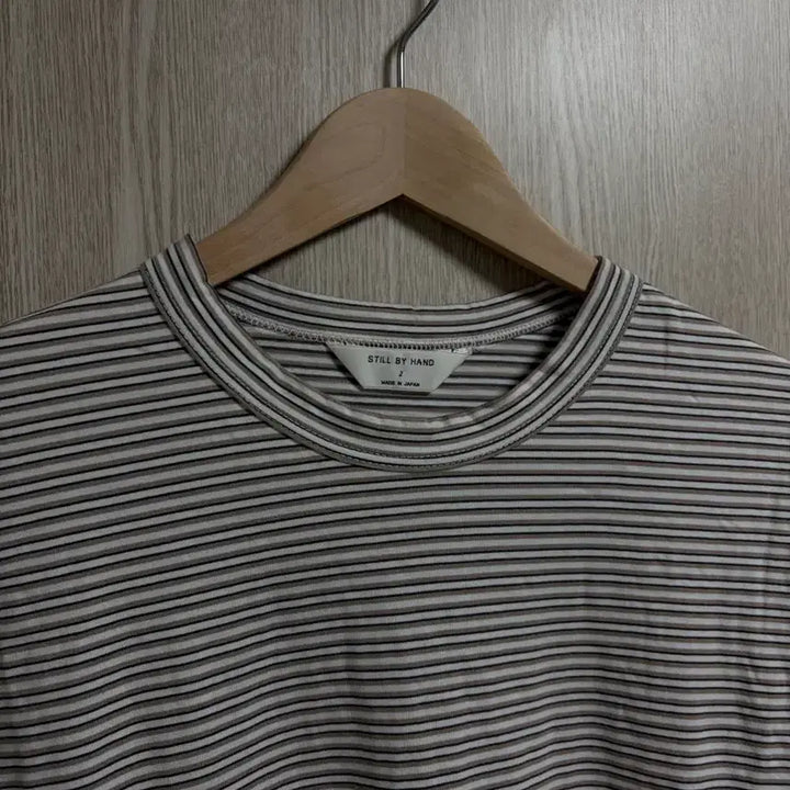 [BUNJANG] Still By Hand Stripe T-shirt Gray/White / 스틸바이핸드 스트라이프 티셔츠 그레이/화이트 2