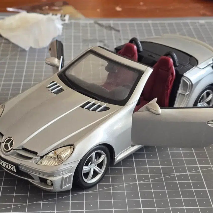 [BUNJANG] Mercedes-Benz SLK Silver Diecast Model / 벤츠 SLK 실버 다이캐스트 모형