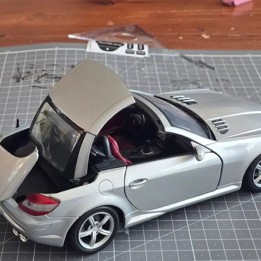 [BUNJANG] Mercedes-Benz SLK Silver Diecast Model / 벤츠 SLK 실버 다이캐스트 모형