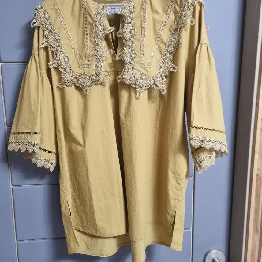 [BUNJANG] Time Blouse Mustard Blouse / 타임블라우스