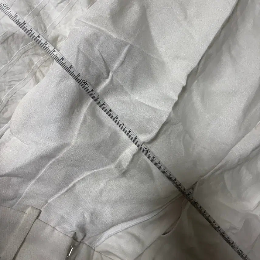 [BUNJANG] H&amp;M Linen White Tucked Tapered Pants / H&amp;M 린넨 화이트 핀턱 테이퍼드 팬츠
