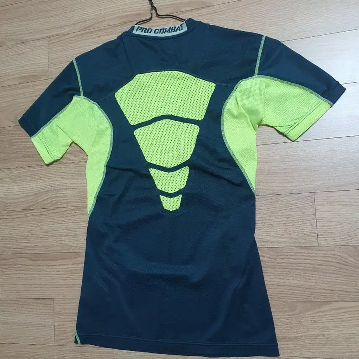 [BUNJANG] Nike Pro Combat 95 Early Model Top / 나이키 프로 컴벳 95(M), 초창기 모델