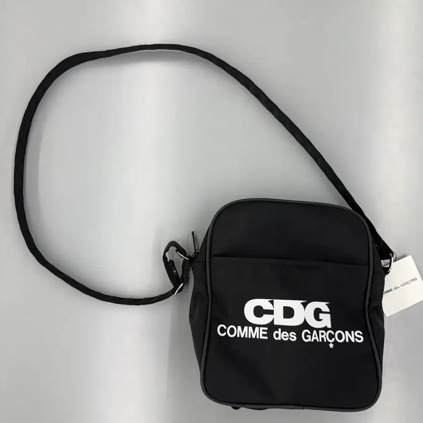 [BUNJANG] CDG Comme des Garcons Logo Shoulder Bag Black / [정품/택포함] CDG 꼼데가르송 로고 숄더백 블랙
