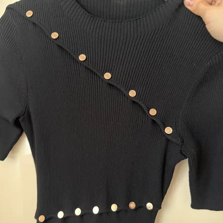 [BUNJANG] Black Gold Button Knit Dress / 블랙 금장 버튼 니트 원피스