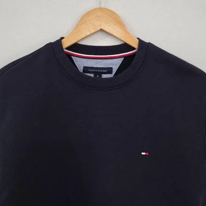 [BUNJANG] Tommy Hilfiger Navy Sweatshirt XS / 타미힐피거 네이비 맨투맨 티셔츠 XS