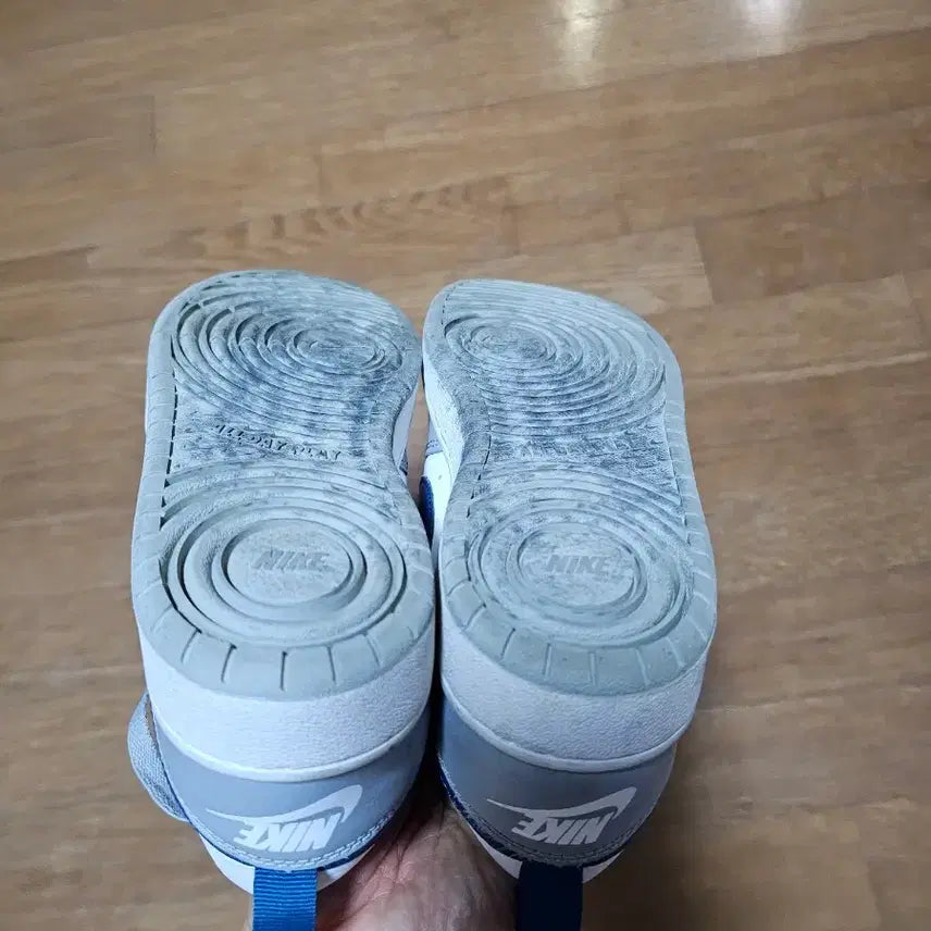 [BUNJANG] Nike Court Borough White Gray Sneakers / 나이키 코트 버로우 235