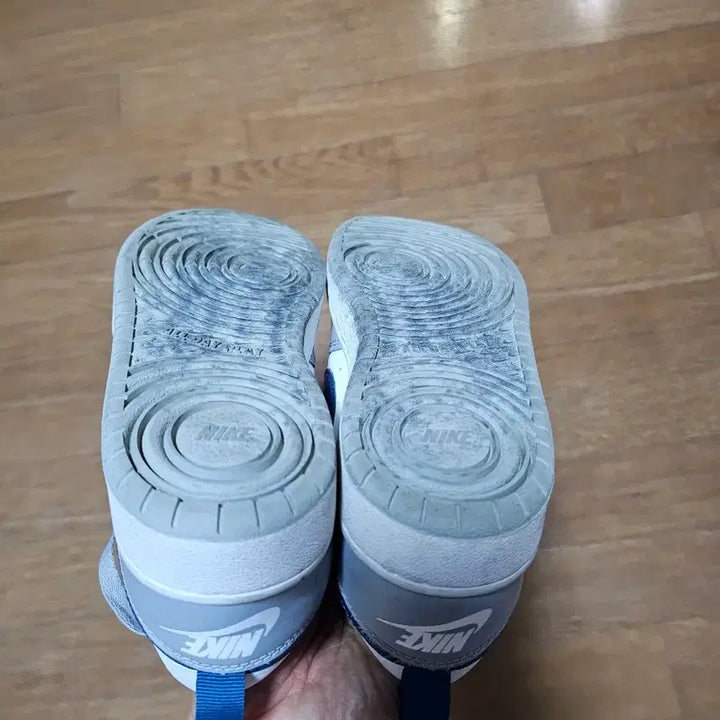 [BUNJANG] Nike Court Borough White Gray Sneakers / 나이키 코트 버로우 235