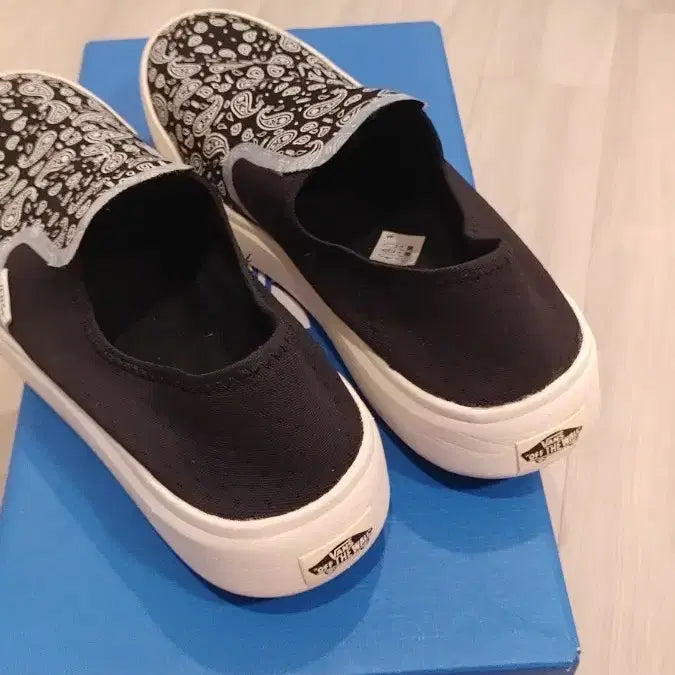 [SOLD OUT] 반스 슬립온 페이즐리 블랙 270