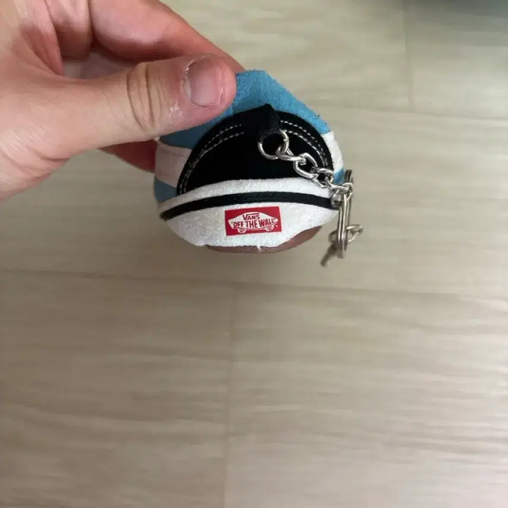 [BUNJANG] Vans Old Skool Keyring Blue Black / 반스 올드스쿨 신발 키링 블루 블랙