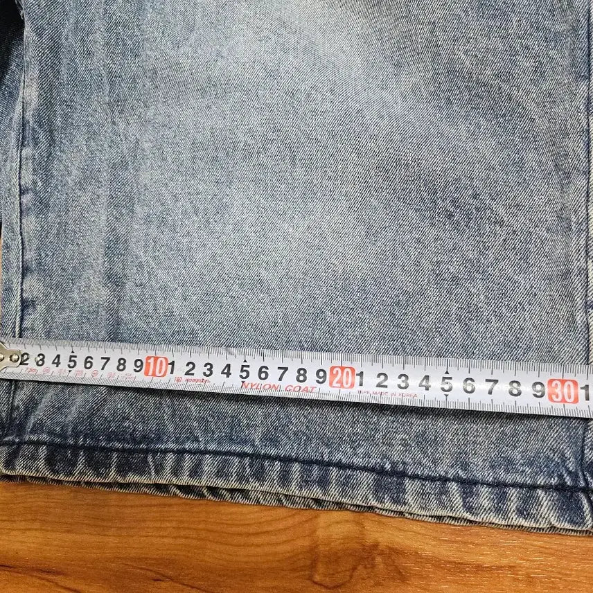 [BUNJANG] Dimitri Black Denim Bermuda Shorts Light Blue / 디미트리블랙 데님 버뮤다 팬츠 라이트블루 4사이즈 34~36