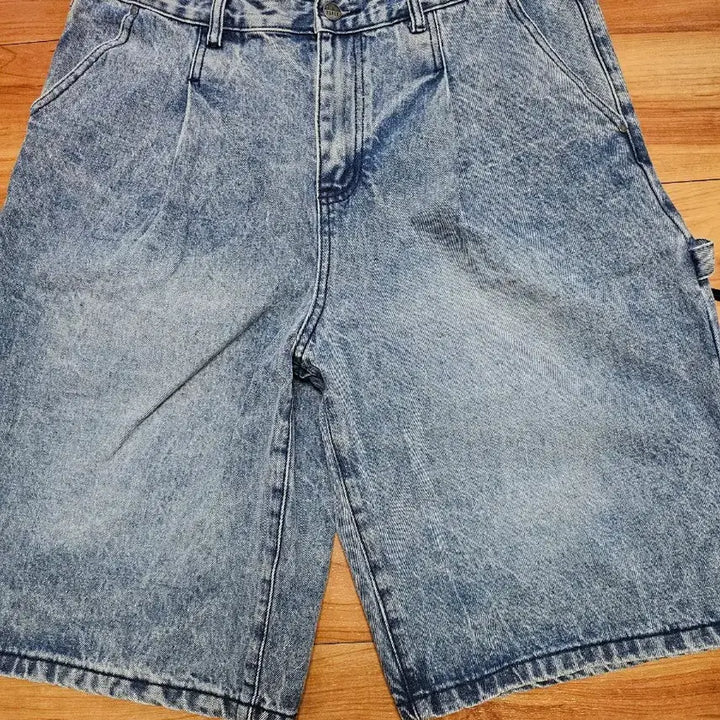 [BUNJANG] Dimitri Black Denim Bermuda Shorts Light Blue / 디미트리블랙 데님 버뮤다 팬츠 라이트블루 4사이즈 34~36